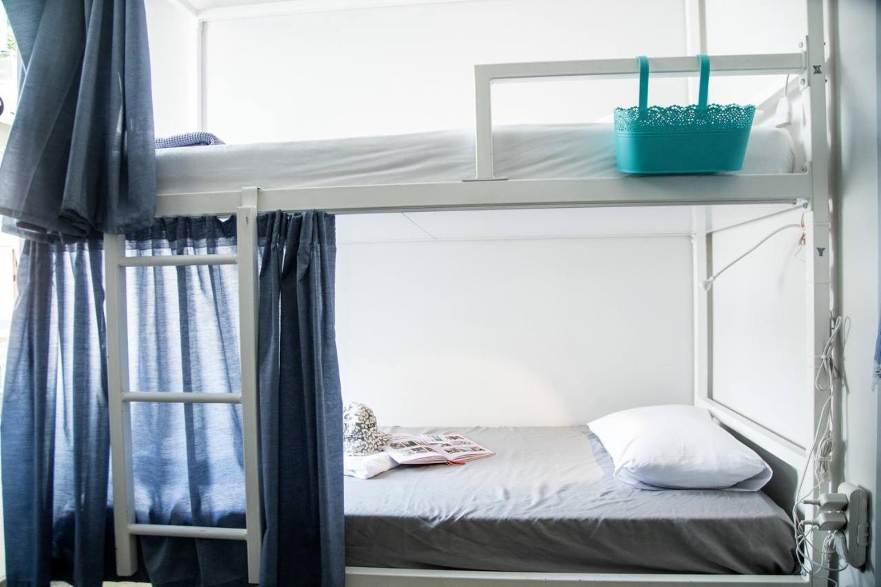 Hostel Let Me Take My Bunk Bed Atény Exteriér fotografie